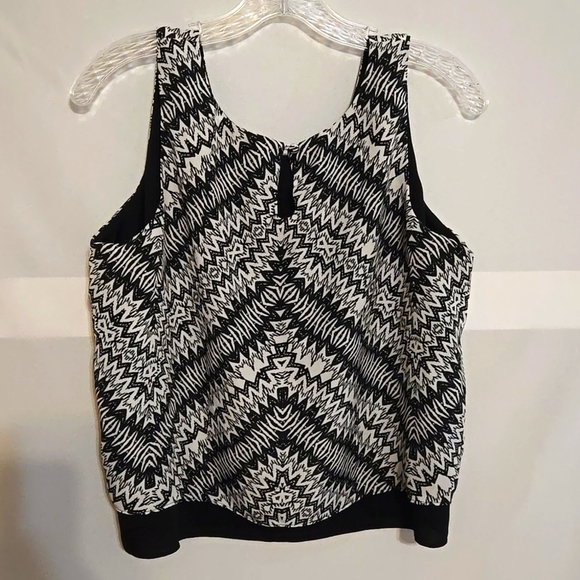 Bisou Bisou, Sz Med, Black, White, Print, Chiffon Style Fabric, Sheer, Layered - Picture 10 of 11